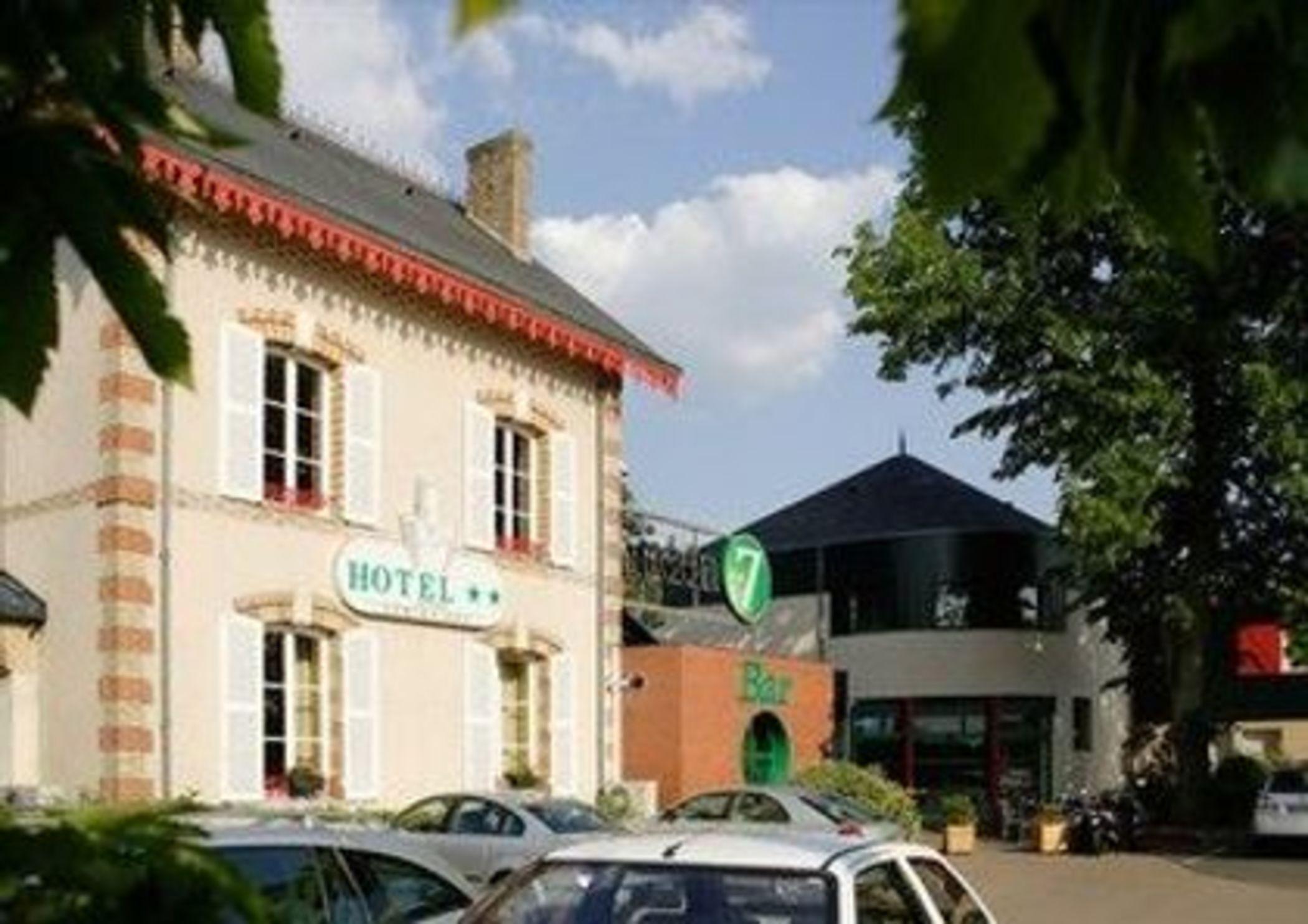 Hotel Le Circuit Льо Ман Екстериор снимка