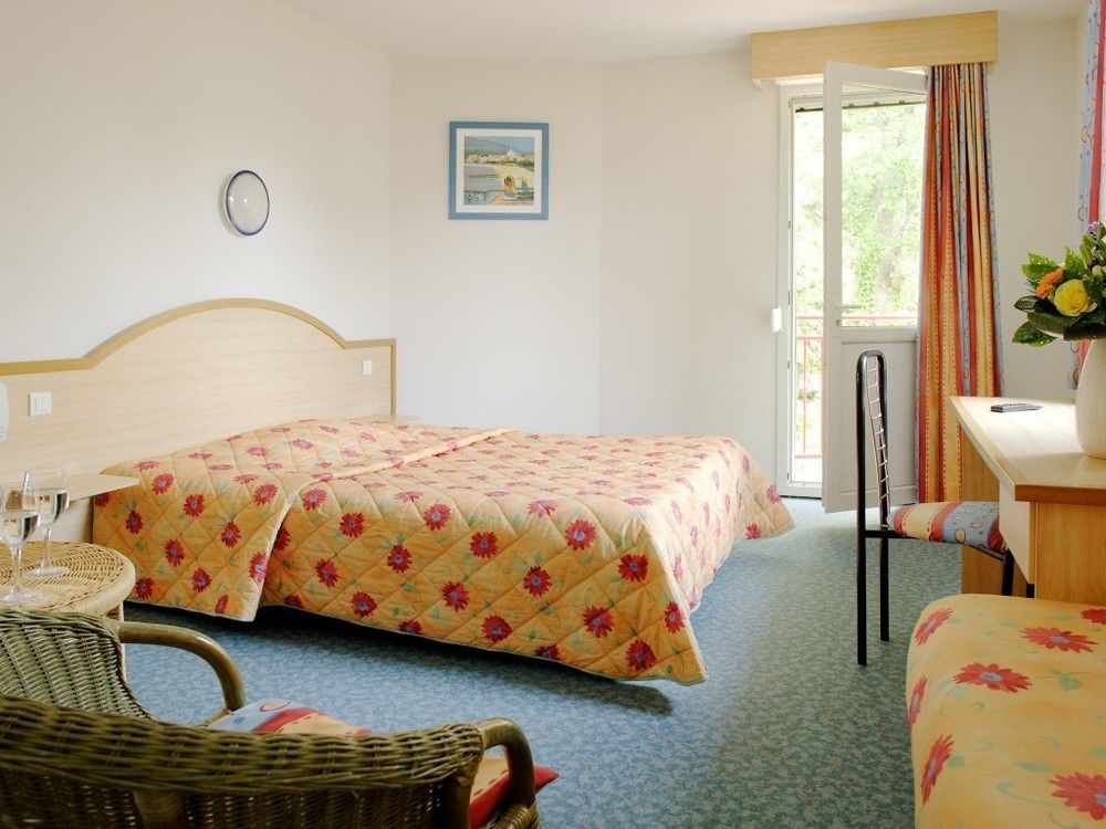 Hotel Le Circuit Льо Ман Екстериор снимка